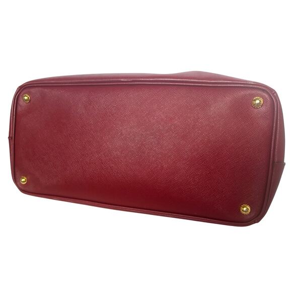 Authentic Prada Saffiano Red Leather Large Tote with Dust Bag - Picture 12 of 15